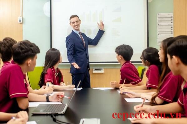 Cần làm gì để định hướng học sinh?